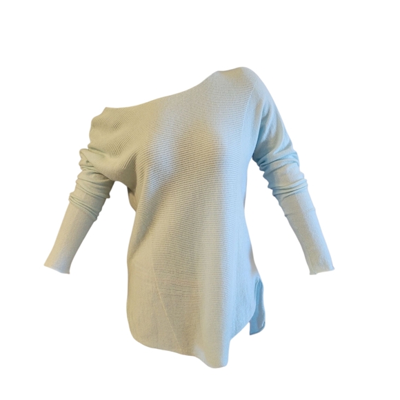 Vince Sweaters - Vince Soft Blue Knit Top 100% Cashmere